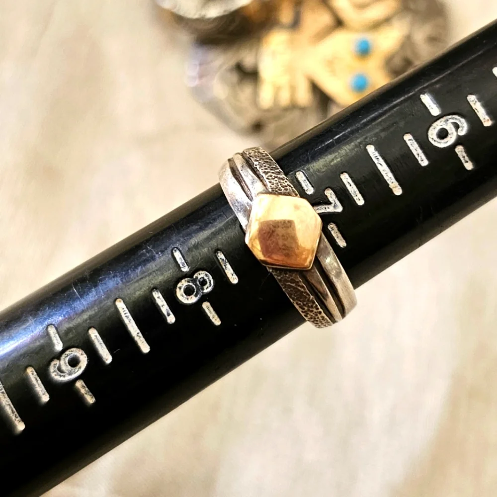 Ring - Picture 1 of 3